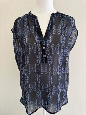 Banana Republic Navy and Black Patterned V-Neck Cap Sleeve Blouse